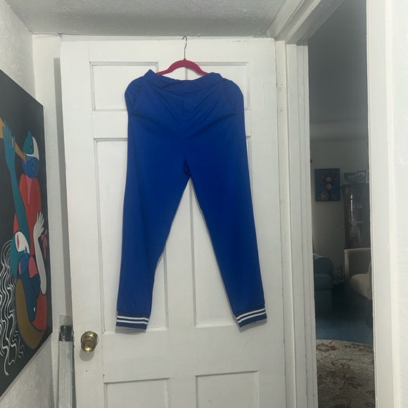 “Send Ur Price?” Amazing Royal Blue Blazer With Striped Cuffs & Matching Pants 💙 - Picture 6 of 9